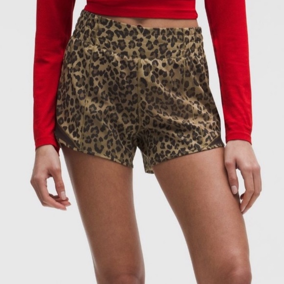 Lululemon True Leopard Print Hotty Hot Shorts 4" - Picture 6 of 6